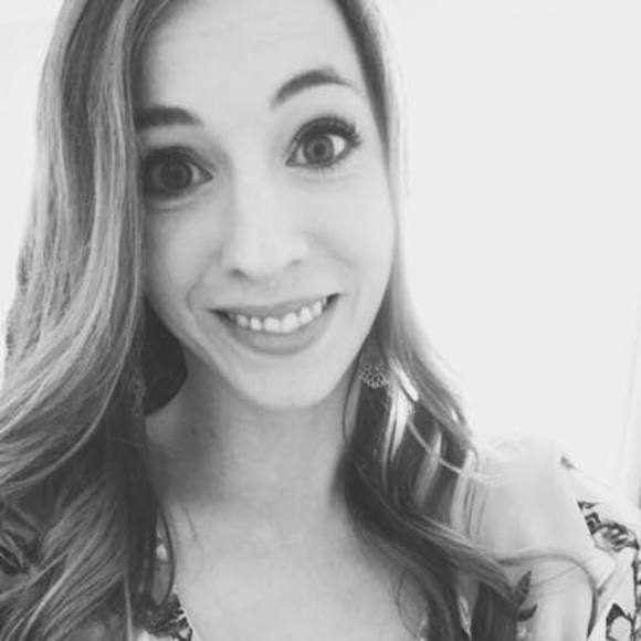 Meet your Posher, Lindsey - Picture 1 of 1